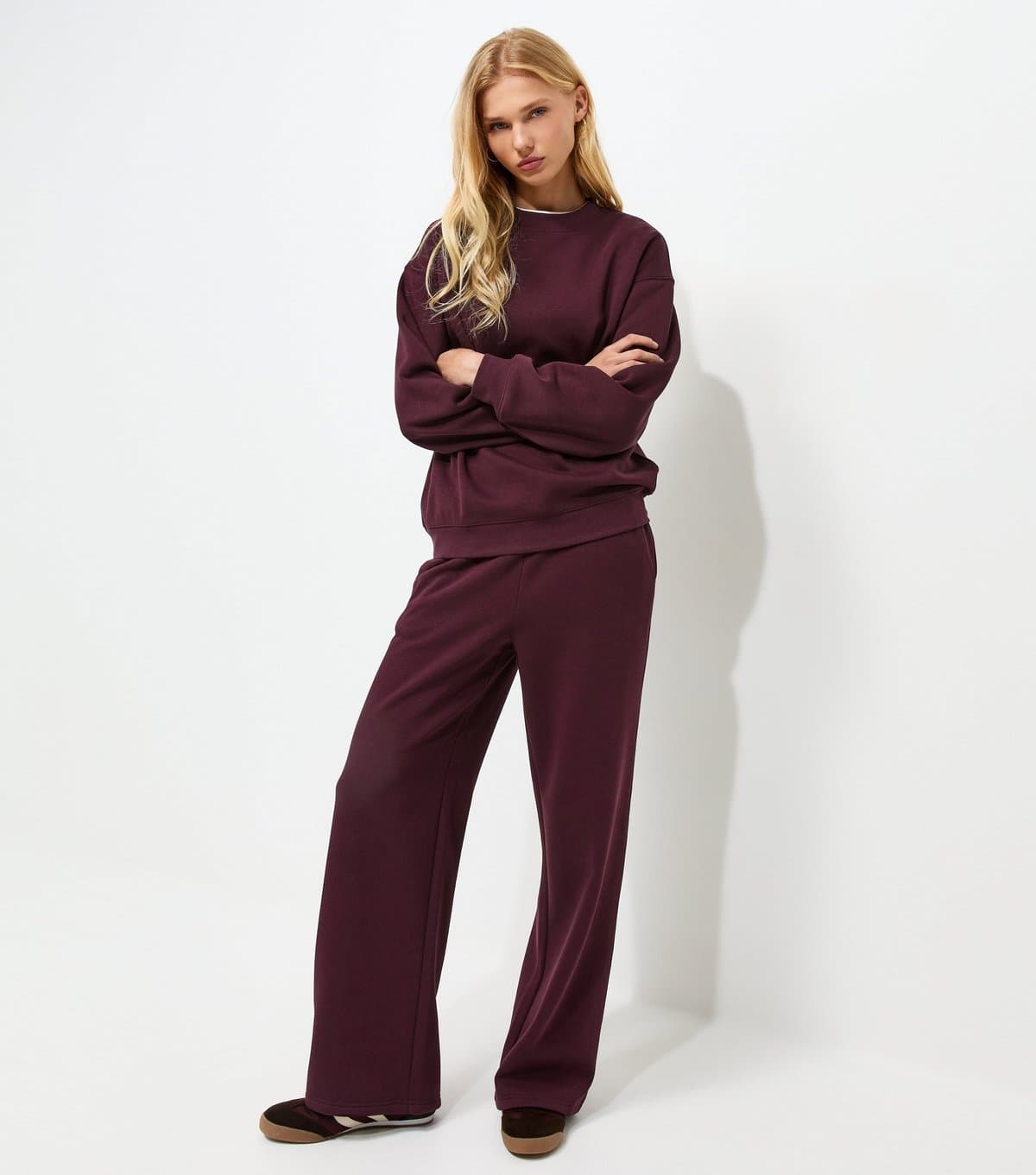 New Look Women's Dark Burgundy Cotton Rich Wide Leg Joggers New Look
