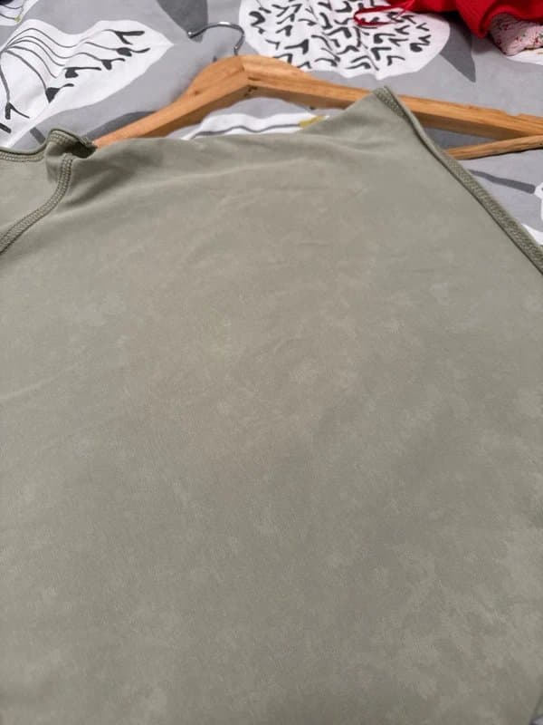 Bershka Olive green stitched star Bershka baby tee