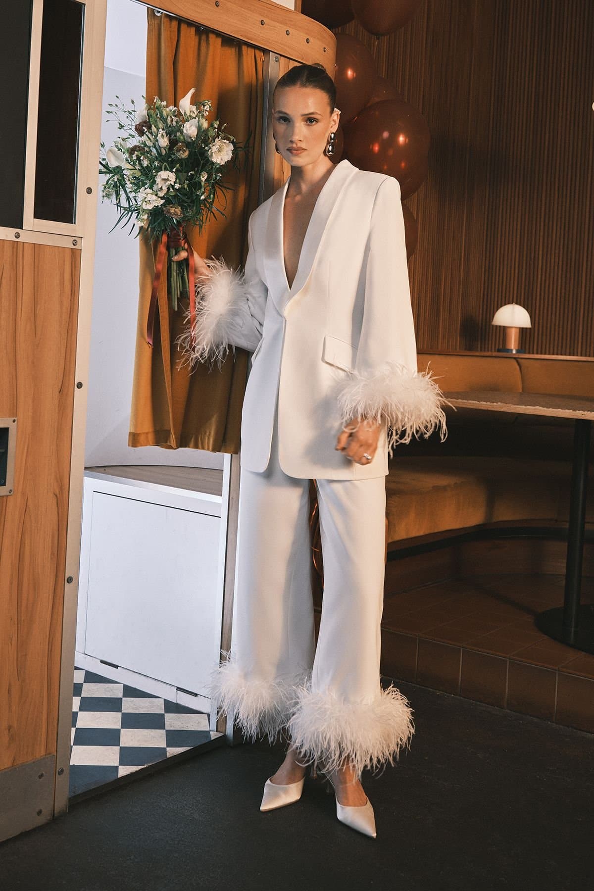 Coast Coast Women's Feather Trim Cropped Trouser in Ivory