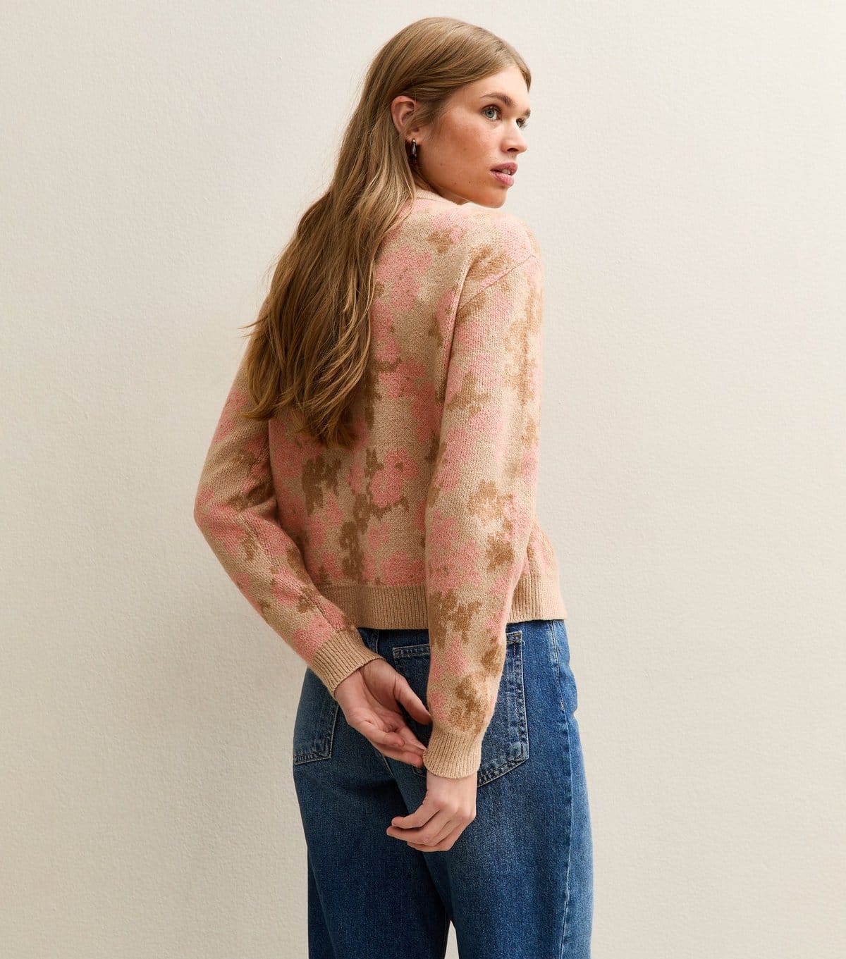 New Look Women's Camel Floral Midweight Crewneck Cardigan New Look - 4