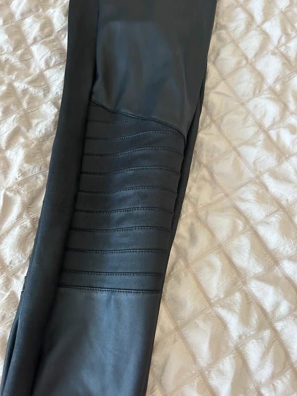New Look Petite leather look leggings
