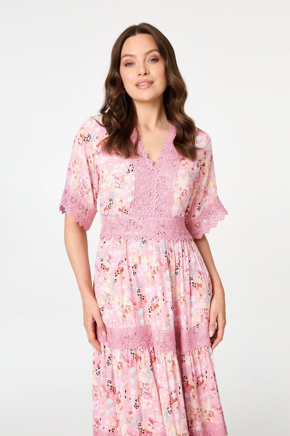 Izabel London Izabel London Women's Floral Lace Detail Maxi Dress in Pink - 4