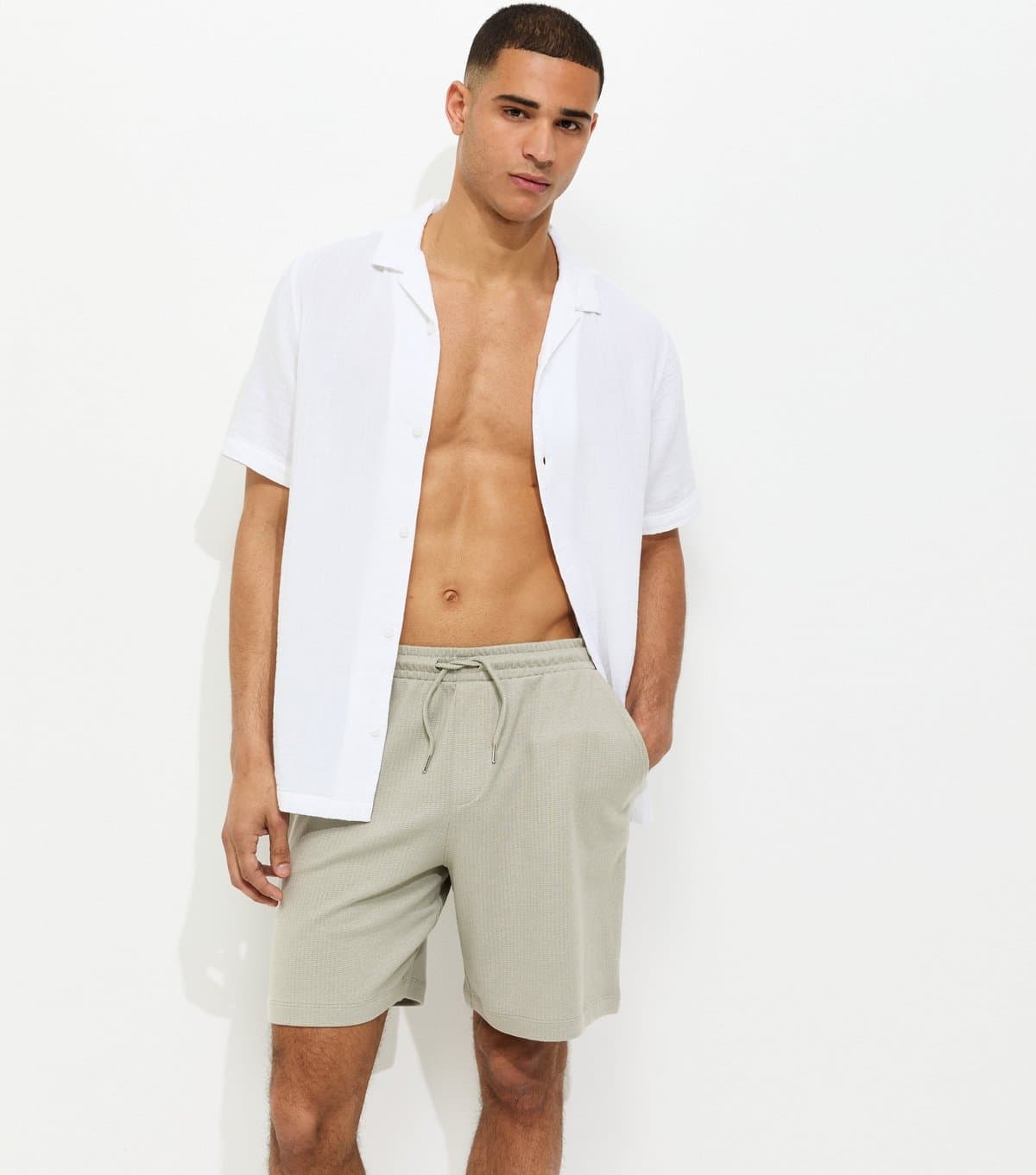 New Look Men's Khaki Regular Textured Pull On Shorts New Look