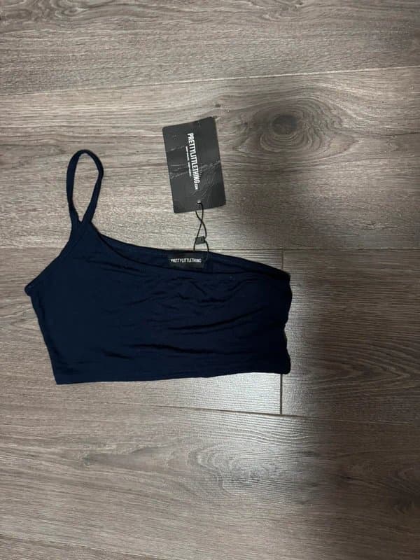 PrettyLittleThing PLT Navy one shoulder crop top