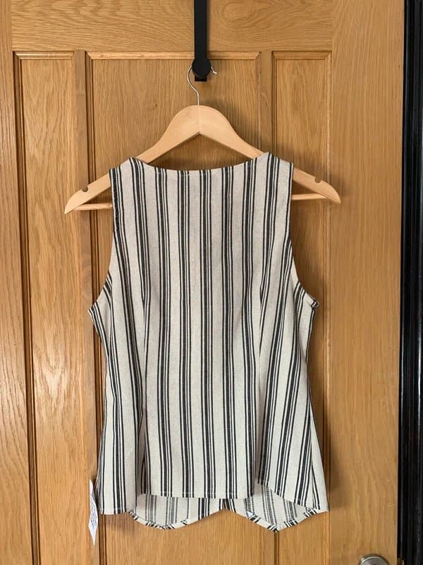 ASOS Design Lightweight waistcoat