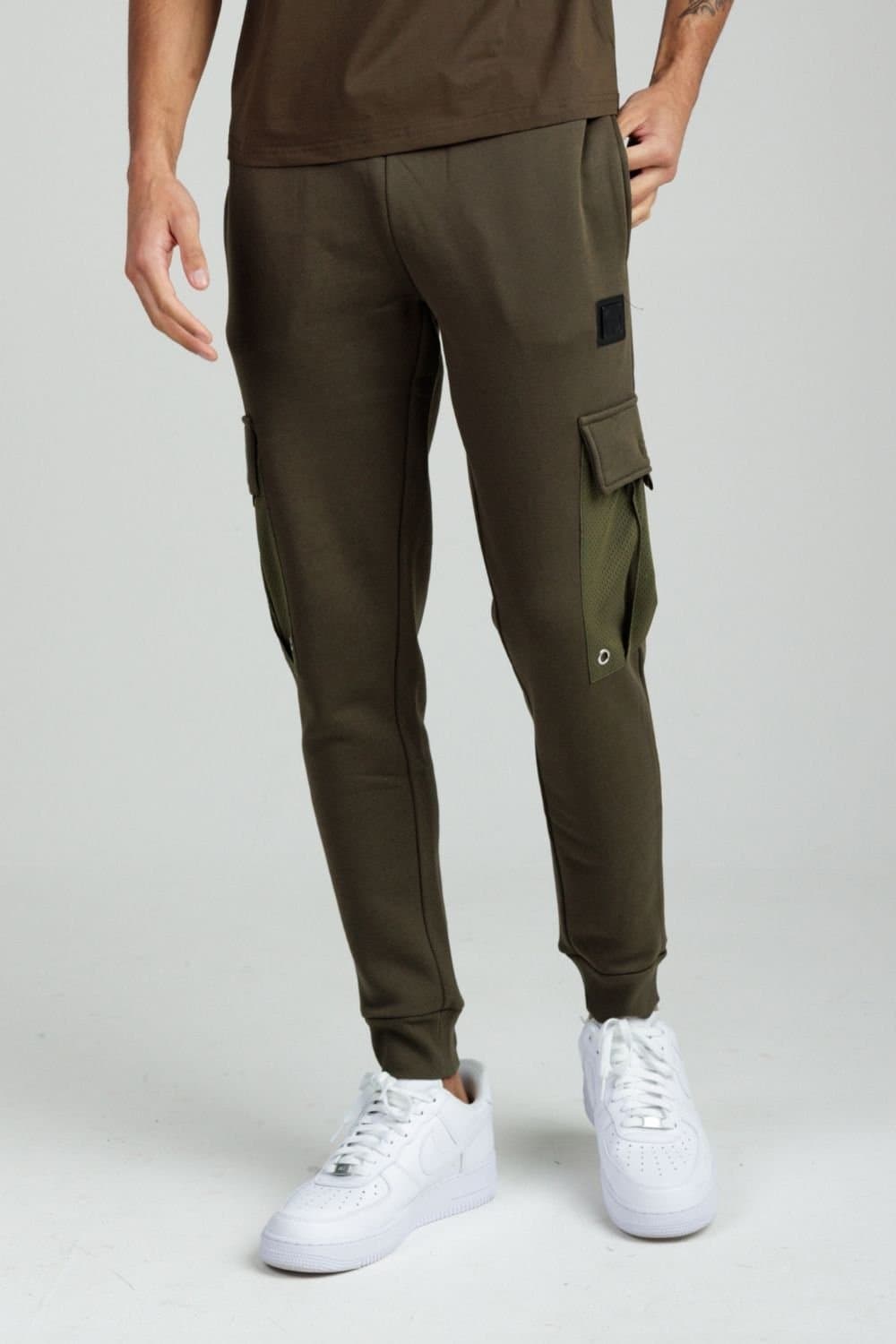 Foray Foray Men's Multi Pocket Utility Cargo Joggers in Khaki