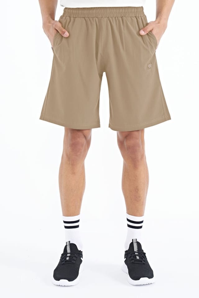 Tommy Life Tommy Life Men's Regular-fit Wide-leg Shorts in Khaki - 2