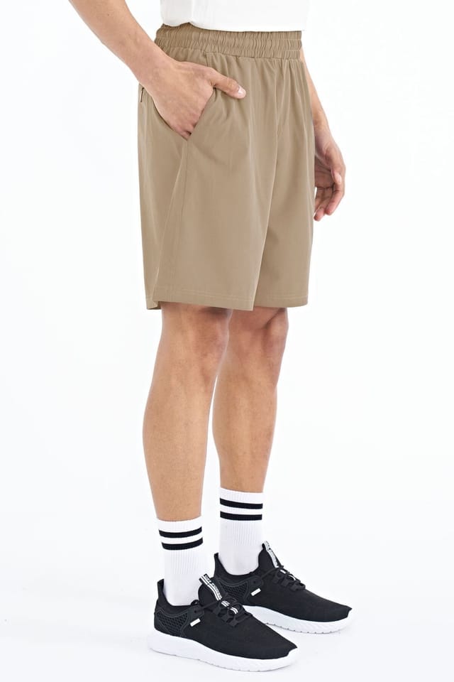 Tommy Life Tommy Life Men's Regular-fit Wide-leg Shorts in Khaki - 3