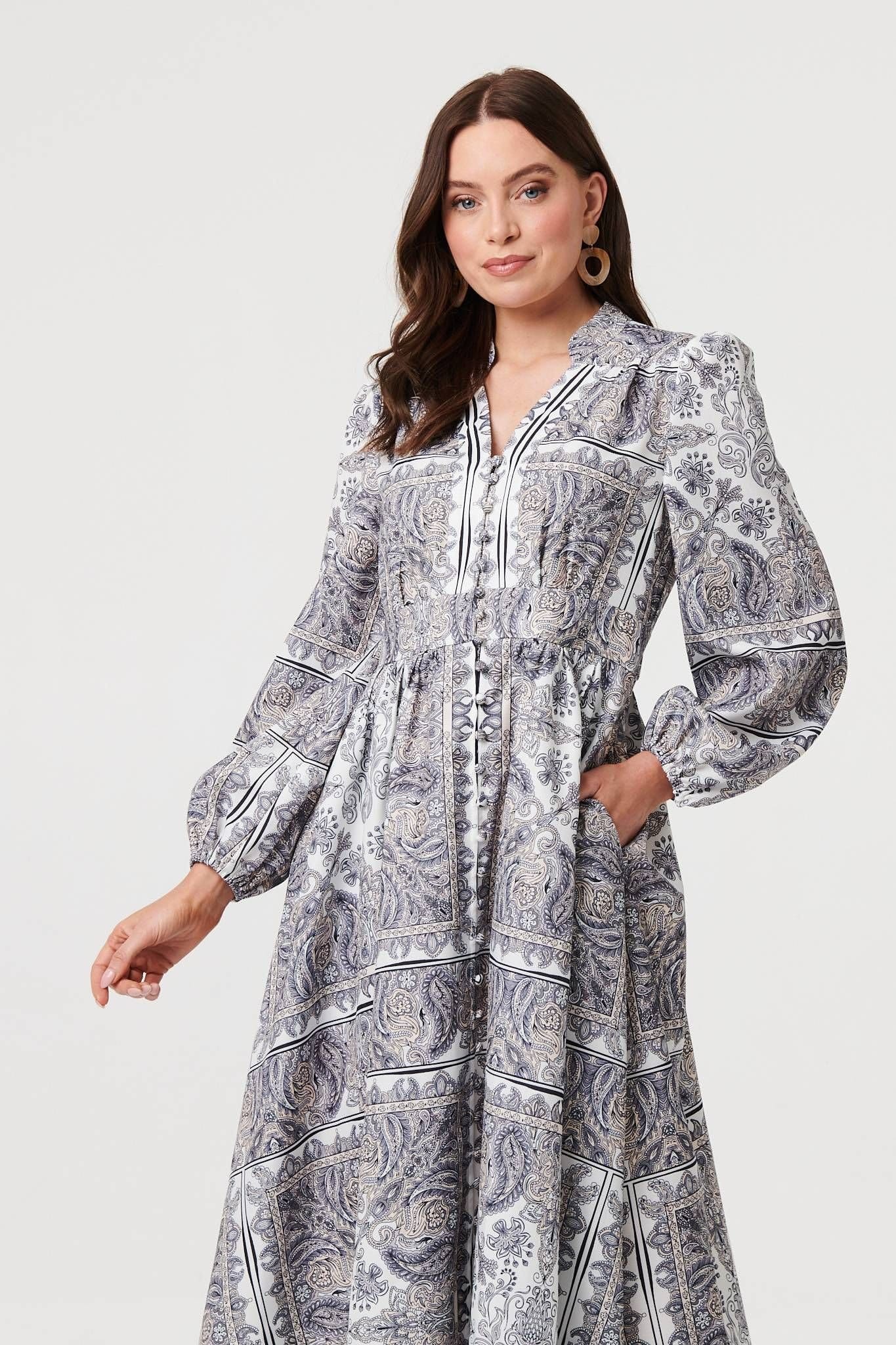Izabel London Izabel London Women's Printed Long Sleeve Shirred Midi Dress in Grey - 4
