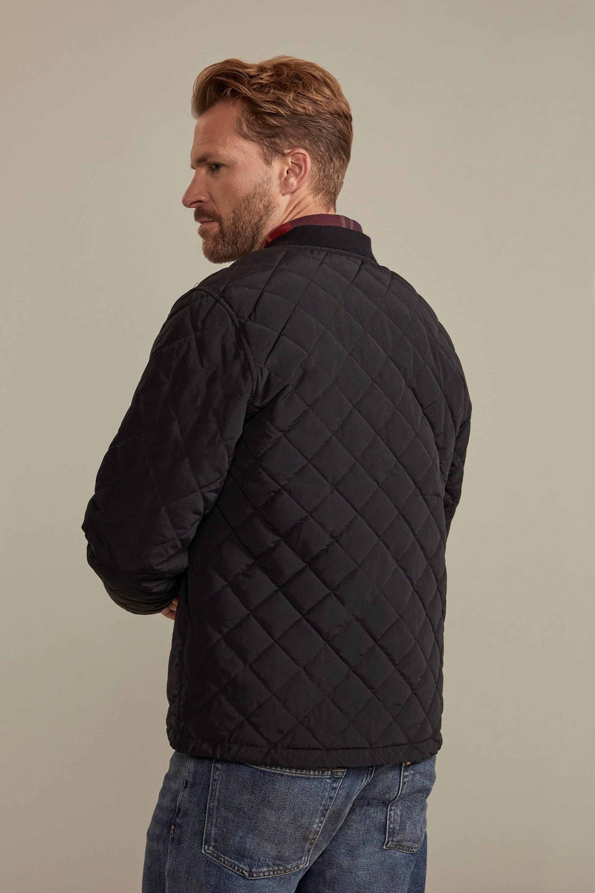 Hinter & Hobart Hinter & Hobart Men's 'Pembroke' Lightweight Water Resistant Casual Full Zip Quilted Jacket in Black - 4