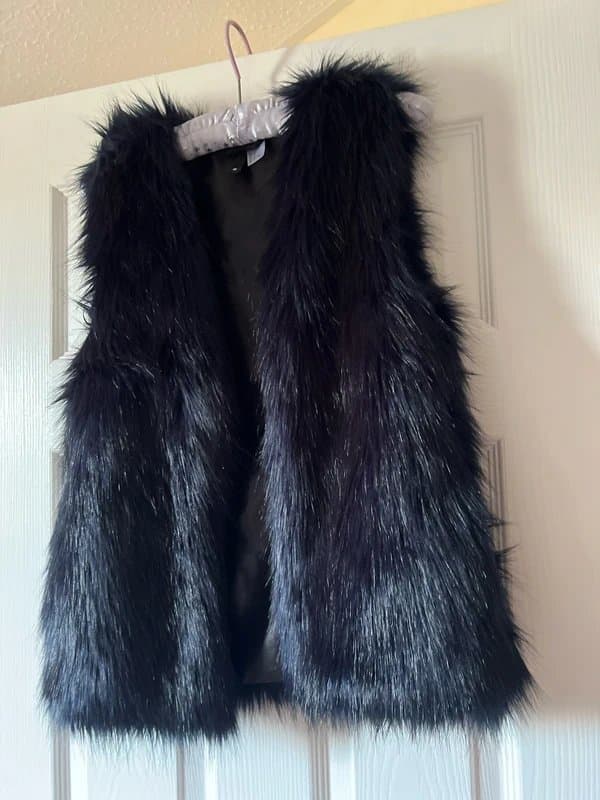 H&M Furry navy electric blue gilet