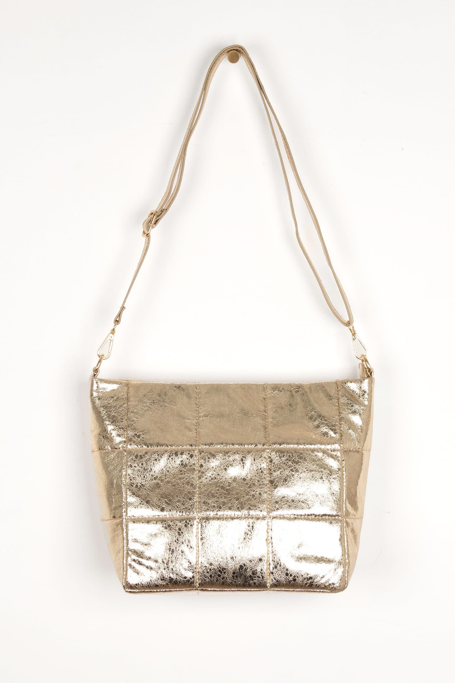 Etre Etre Women's Gold Metallic Faux Leather Crossbody Bag