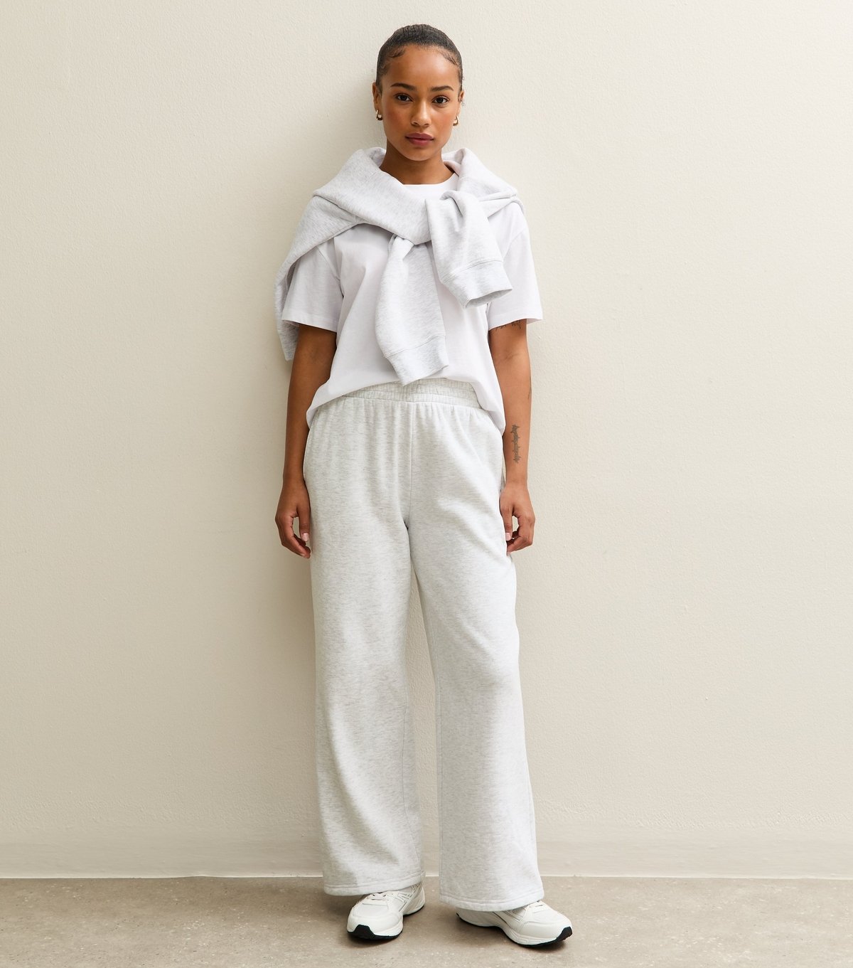 New Look Women's Petite Light Grey Jersey Wide Leg Joggers New Look - 3