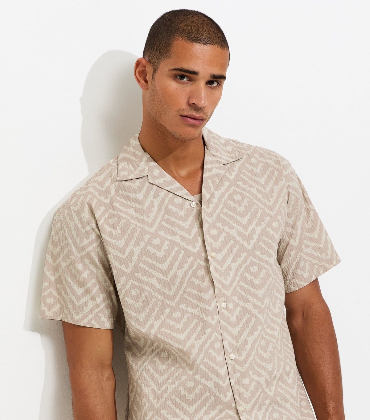 Jack & Jones Men's Stone Seersucker Short Sleeve Shirt
