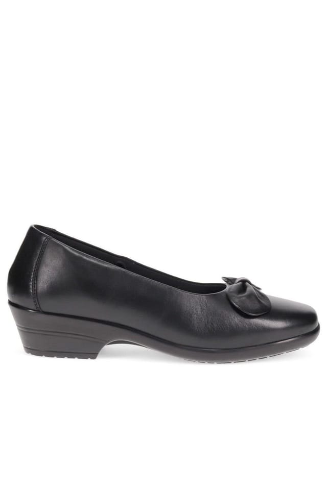 Pavers Pavers Women's Wide Fit Bow Detailed Leather Pumps in Black - 2