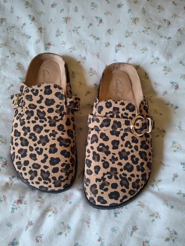 New Look Leopard print clogs
