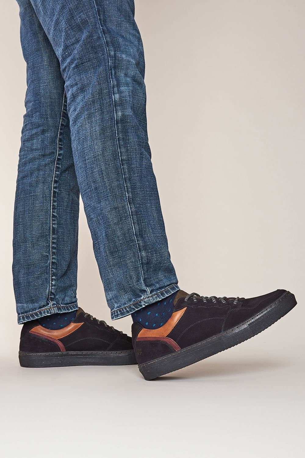 Moshulu Moshulu 'Taunus' Men's Suede Trainers in Navy