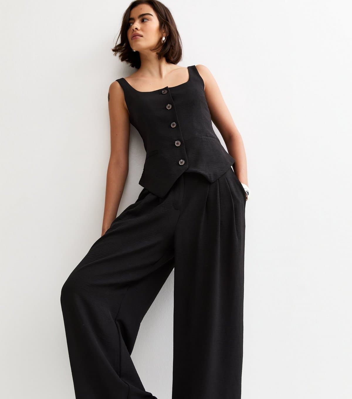 New Look Women's Black Wide Leg Pleated Trousers New Look