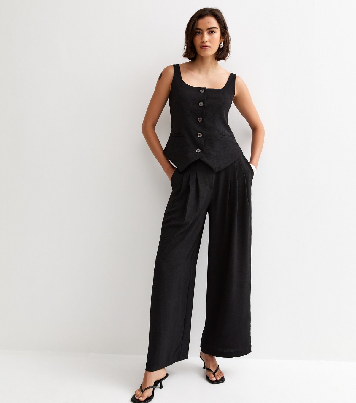 New Look Women's Black Wide Leg Pleated Trousers New Look - 3