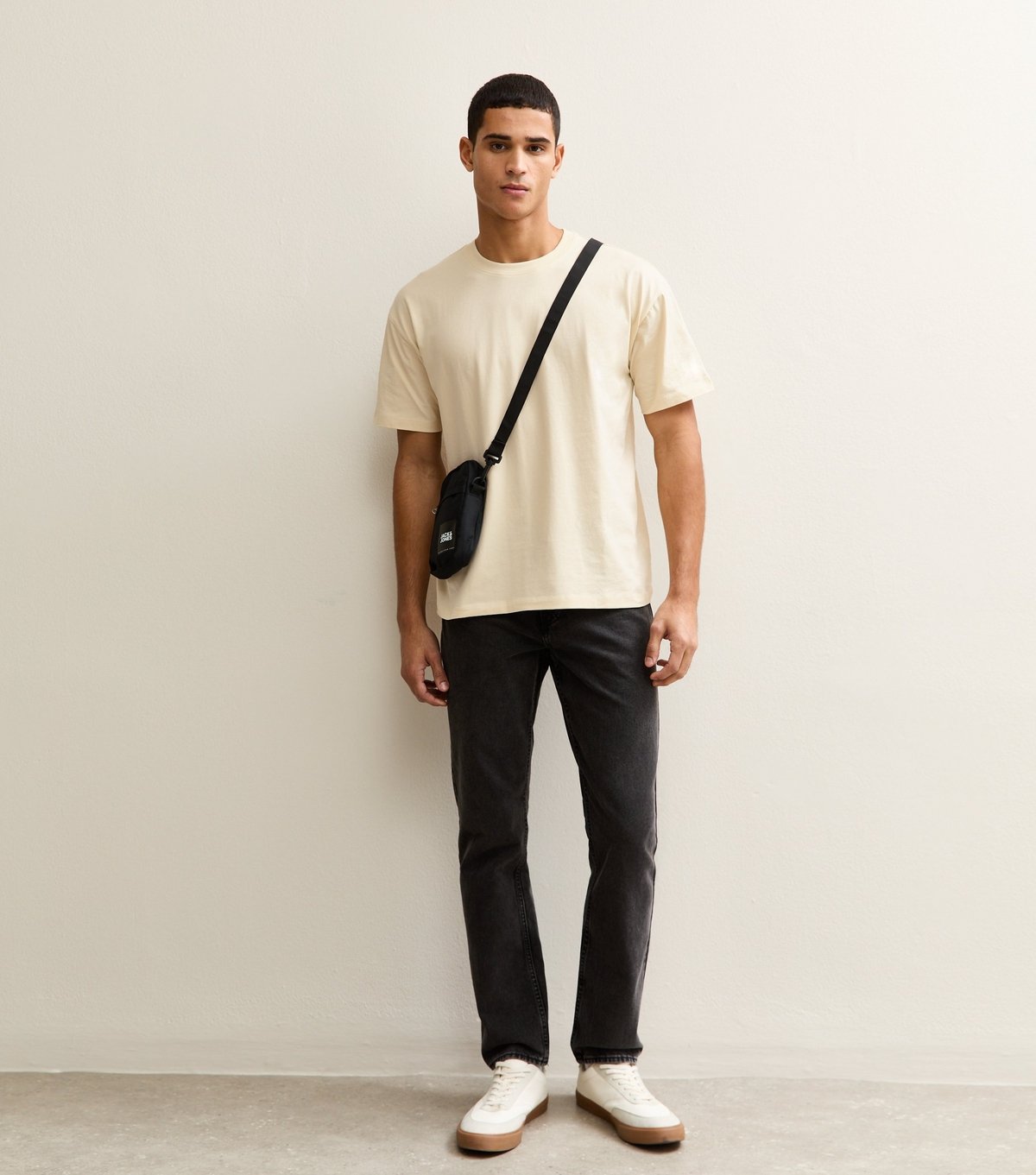 New Look Men's Cream Oversized Short Sleeve T-Shirt New Look - 3