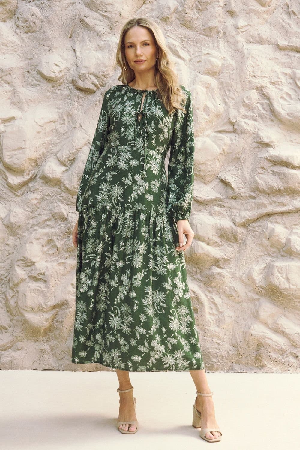 Izabel London Izabel London Women's Floral Long Sleeve Tie Neck Maxi Dress in Green