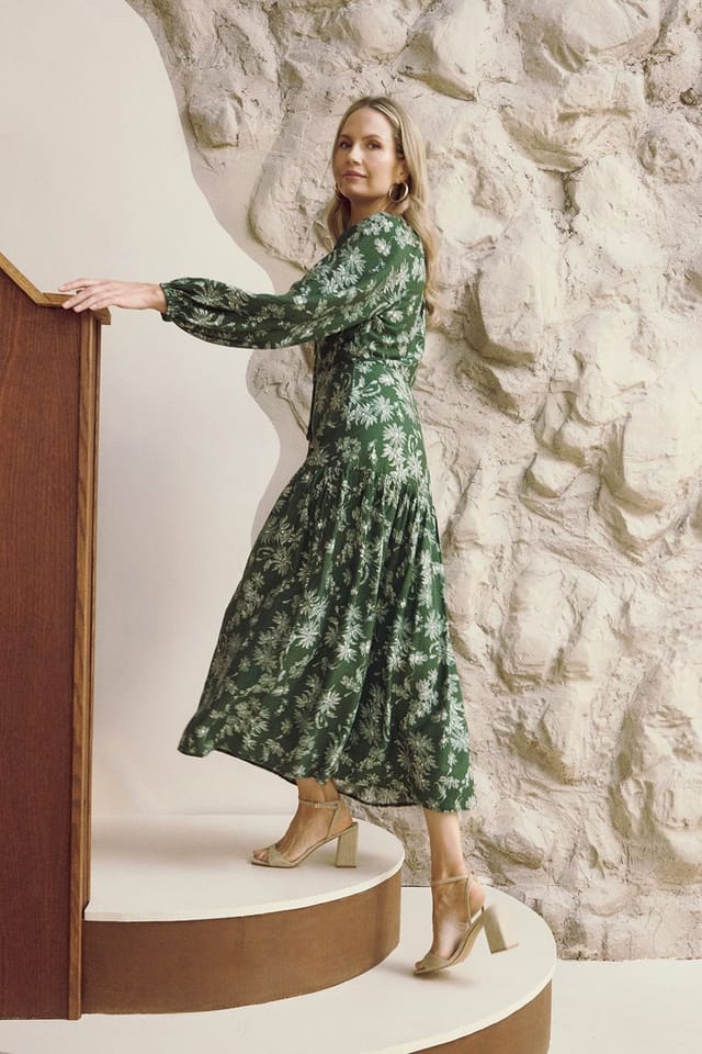 Izabel London Izabel London Women's Floral Long Sleeve Tie Neck Maxi Dress in Green - 3