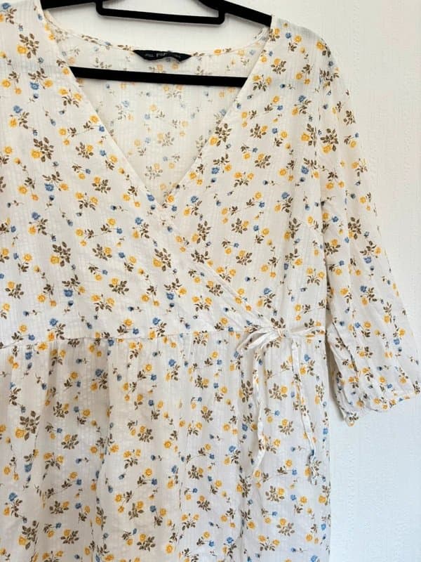 F&F Cream ditsy print 100% cotton wrap dress with 3/4 puff sleeves size 16