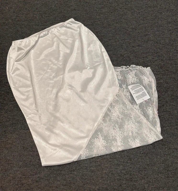 ASOS ASOS women's satin maxi skirt with lace in white/ ivory colour size 12 uk