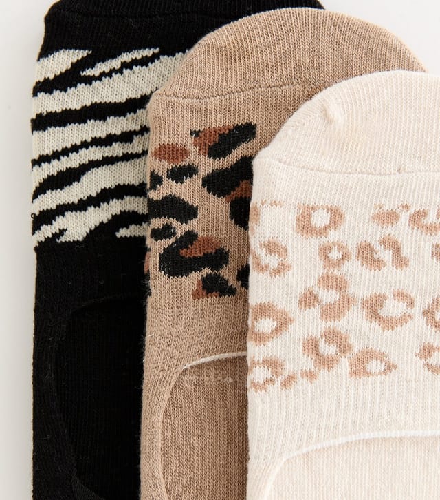 New Look Pack of 3 Multicoloured Animal Pattern Invisible Socks New Look - 2