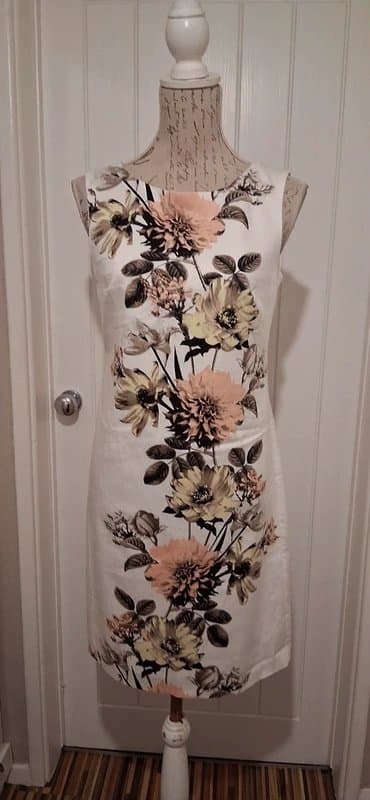 Marks & Spencer Size 10 Mark's & Spencer White Floral Dress