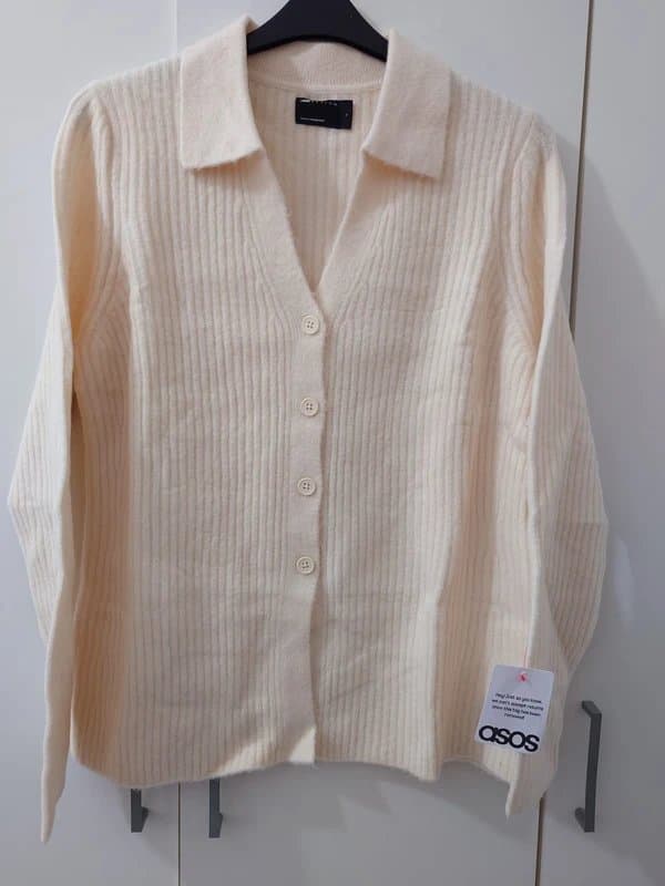 ASOS size M UK 12/14 jumper Ivory