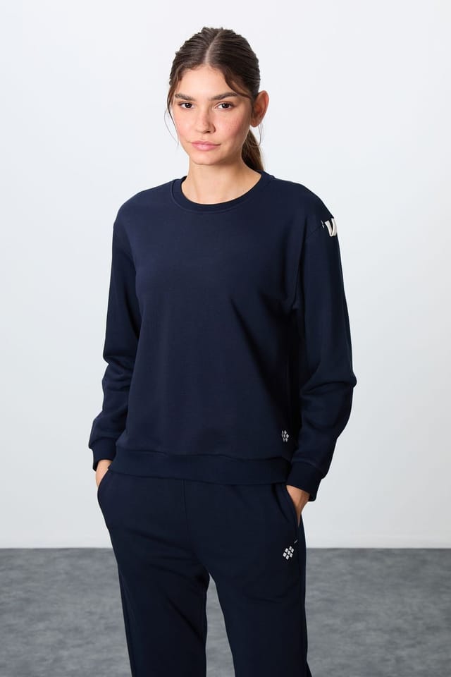 Tommy Life Tommy Life Women's Oversized Cotton-polyester Sweatshirt & Pants Set in Navy - 2