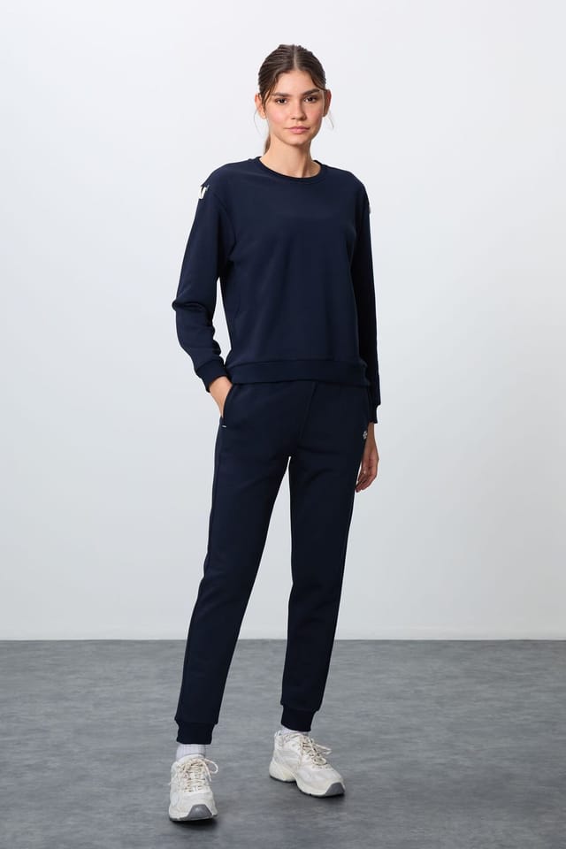 Tommy Life Tommy Life Women's Oversized Cotton-polyester Sweatshirt & Pants Set in Navy - 3