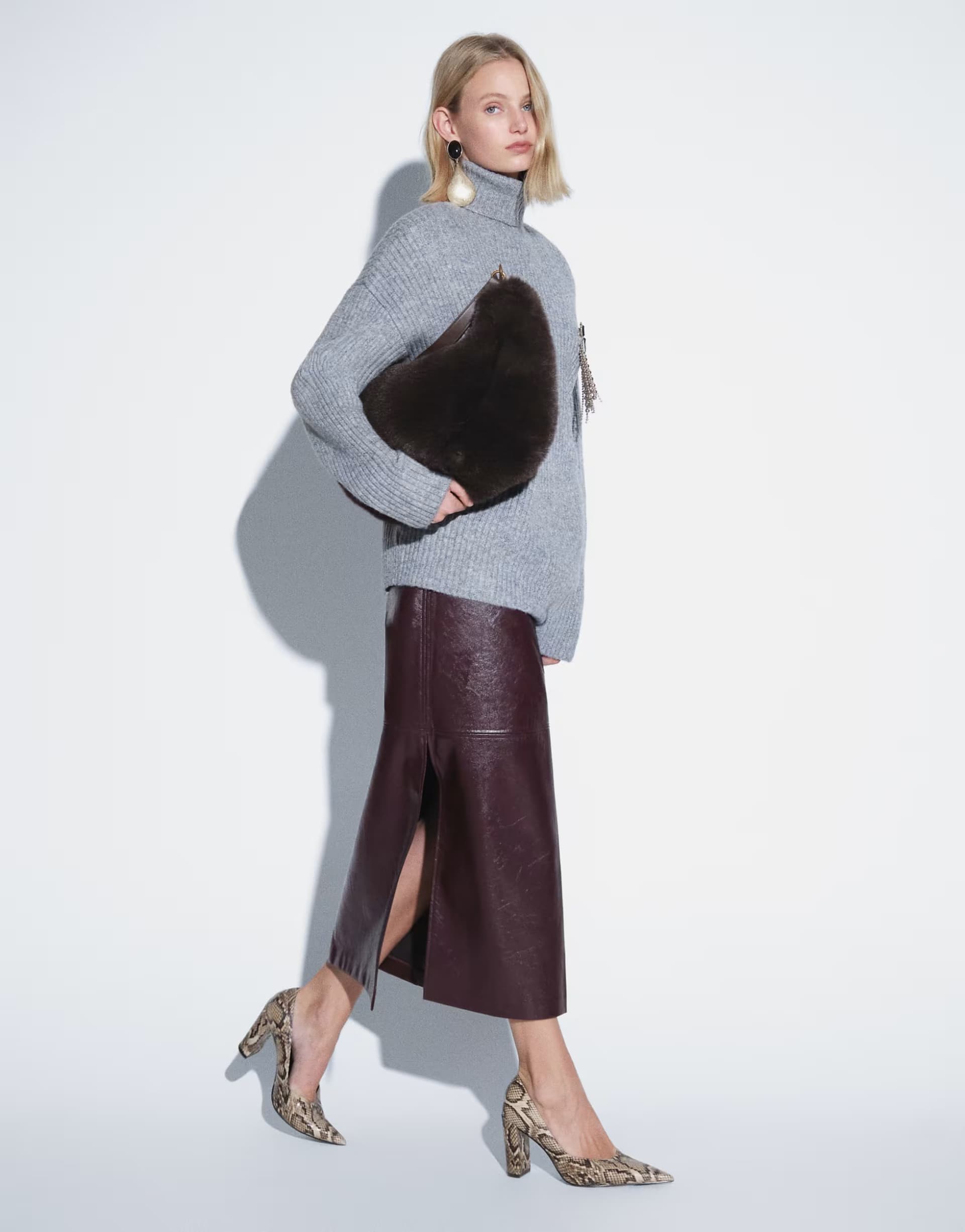 ASOS ASOS DESIGN Tailored clean waistband faux leather pencil skirt in burgundy