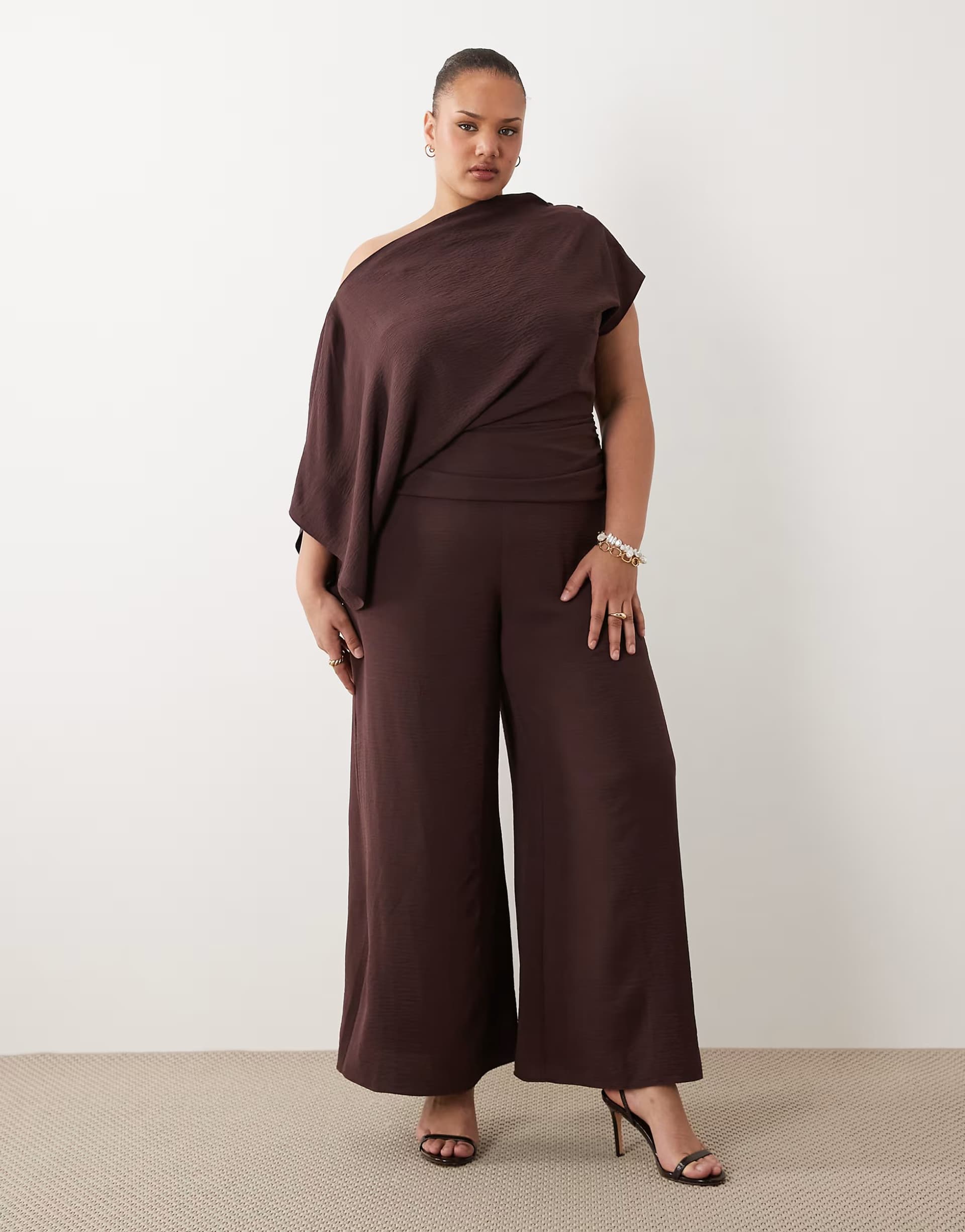 ASOS ASOS DESIGN Curve draped fallen shoulder jumpsuit in fudge