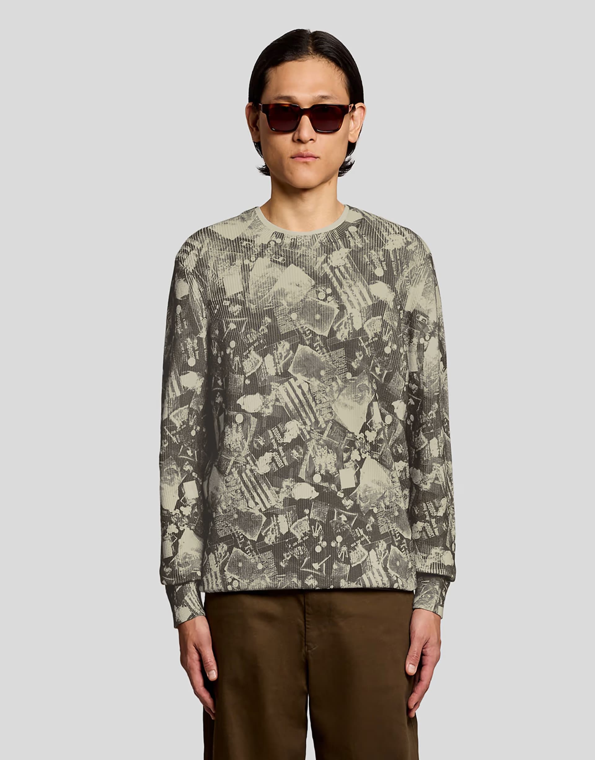 ASOS Lyle & Scott Mid knits industrial print crew neck jumper in w742 cold grey