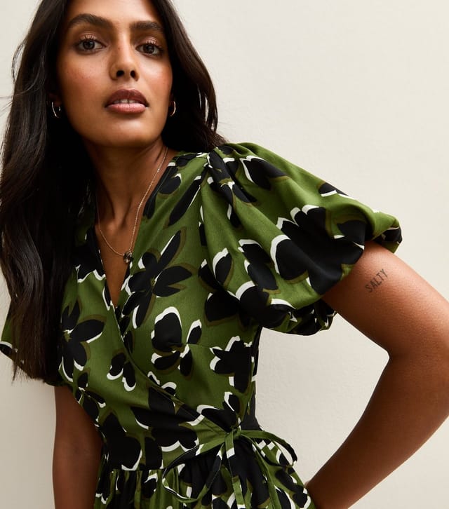 New Look Women's Green Floral Print Wrap Midi Dress New Look - 2