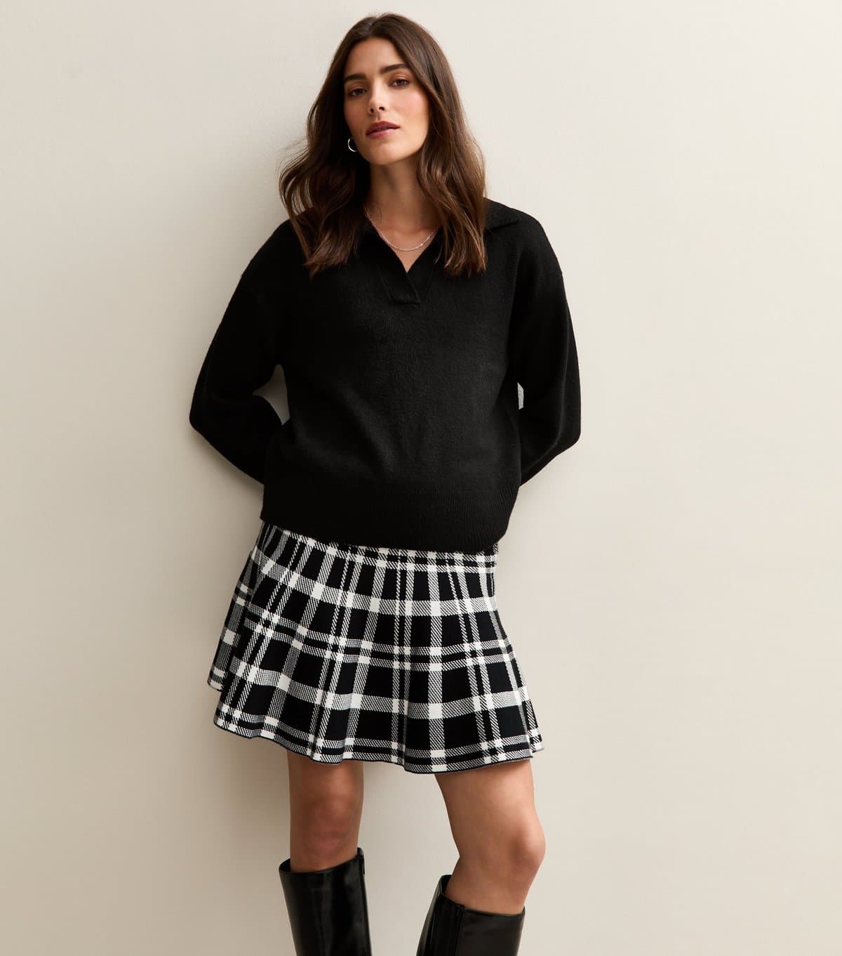 New Look Women's Black Check Knit Flippy Mini Skirt New Look