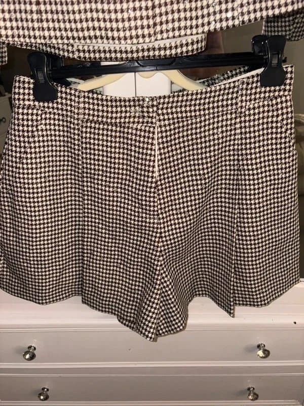 ASOS ASOS Luxe houndstooth blazer and shorts two-piece set, size 14.