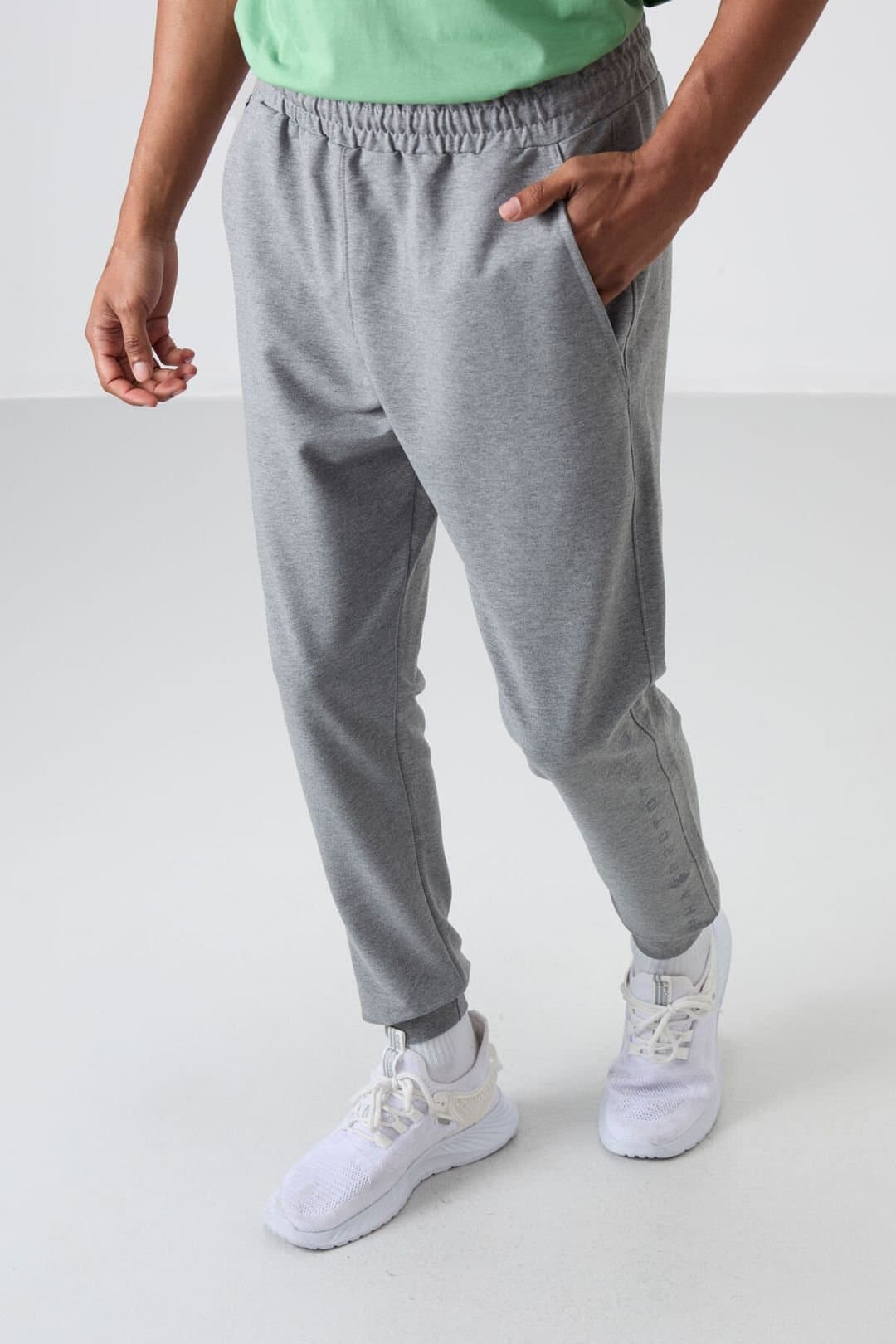 Tommy Life Tommy Life Men's Regular Fit Cotton Blend Sweatpants in Grey