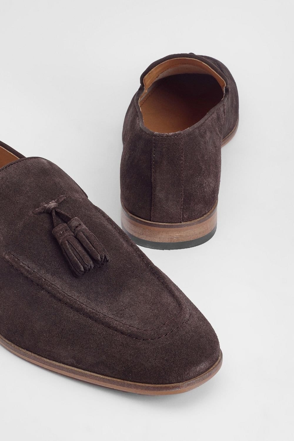Burton Burton Men's Chocolate Suede Tassel Penny Loafer - 4