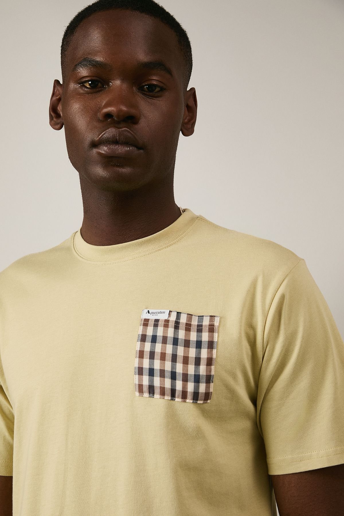 Aquascutum Aquascutum Men's Club Check Pocket T-Shirt Beige - 4