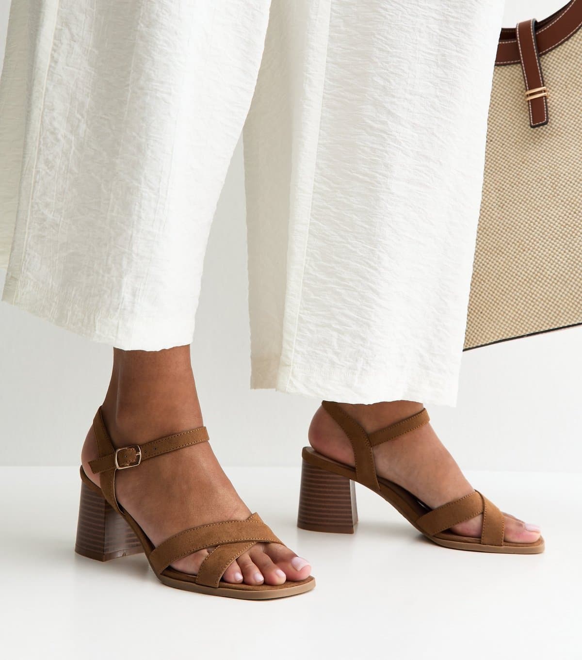 New Look Women's Tan Faux Suede Crossover Strap Sandals Vegan New Look