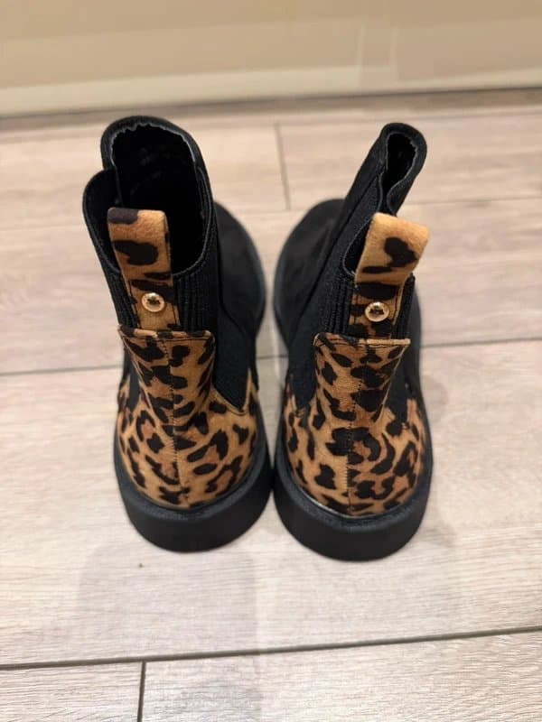 New Look Black and leopard print ladies ankle boots size 5