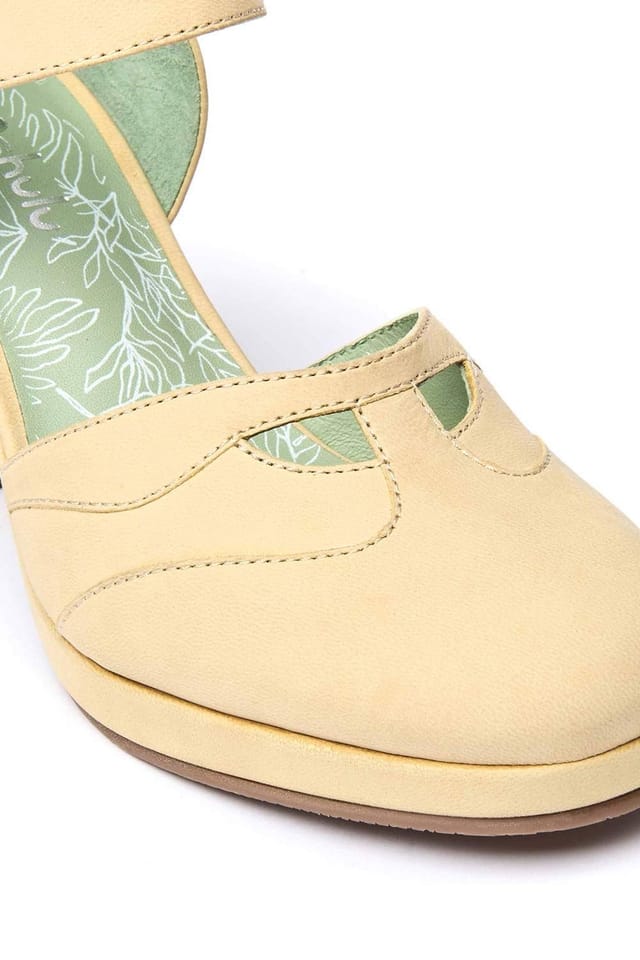 Moshulu Moshulu Women's 'Hazumi' Chunky Heeled Shoes in Yellow - 3