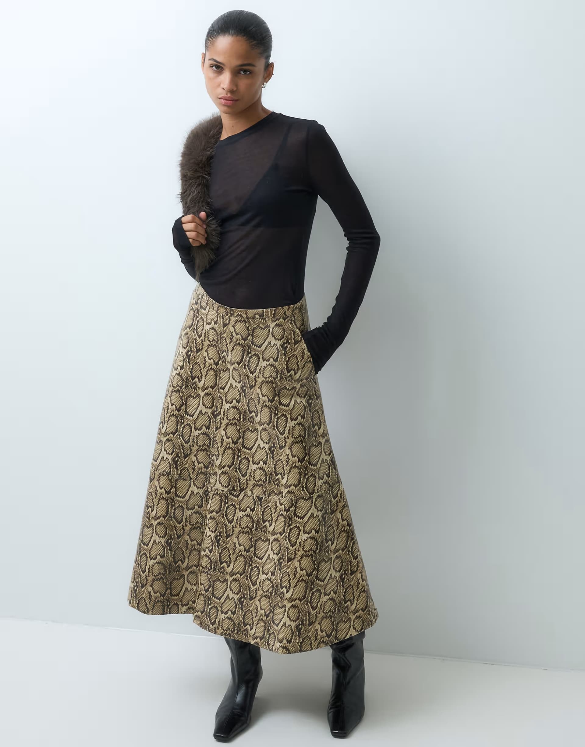ASOS ASOS DESIGN Tailored faux leather midi circle skirt in beige snake
