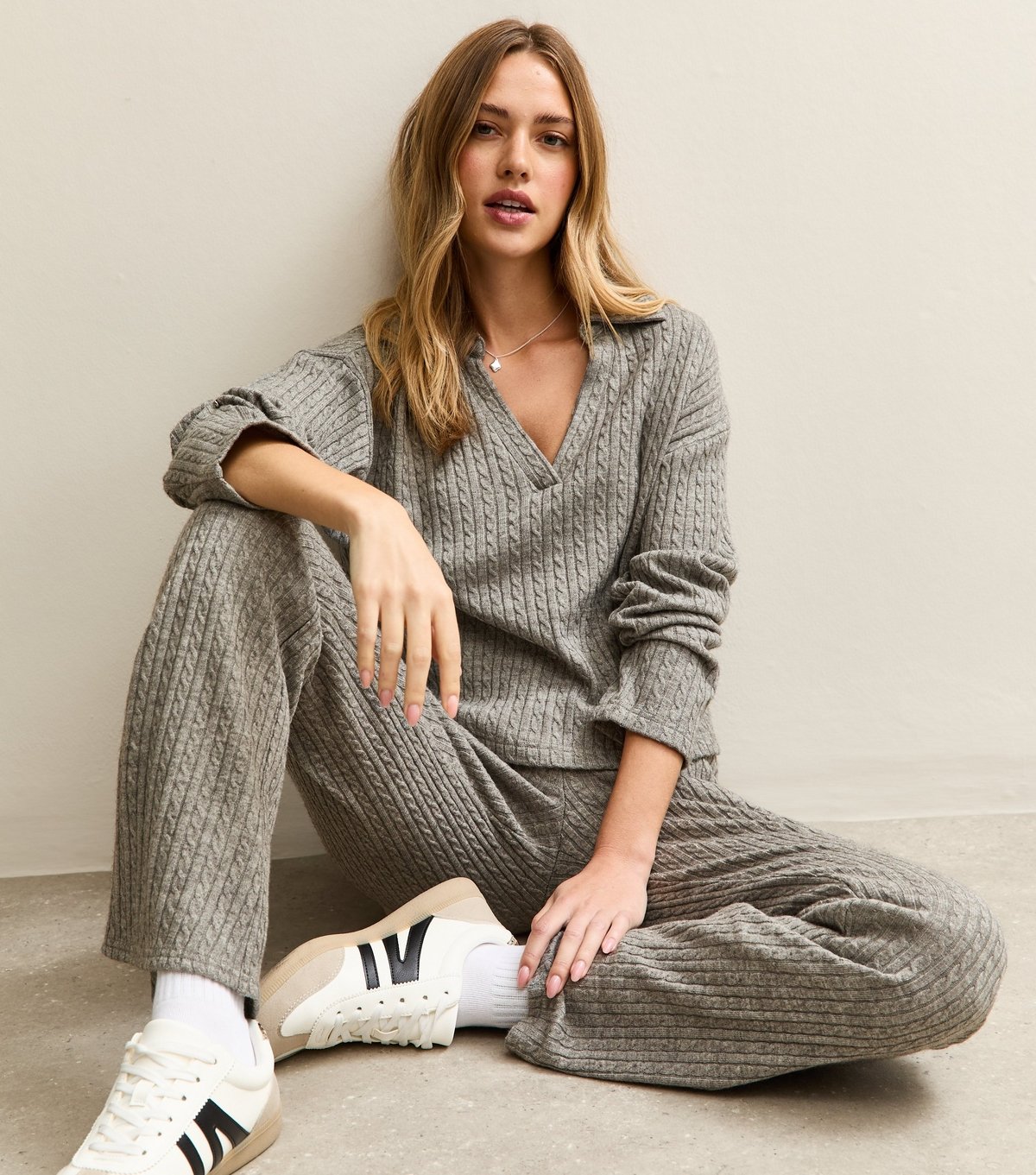 New Look Women's Mid Grey Soft Touch Cable Knit Polo Top New Look - 4