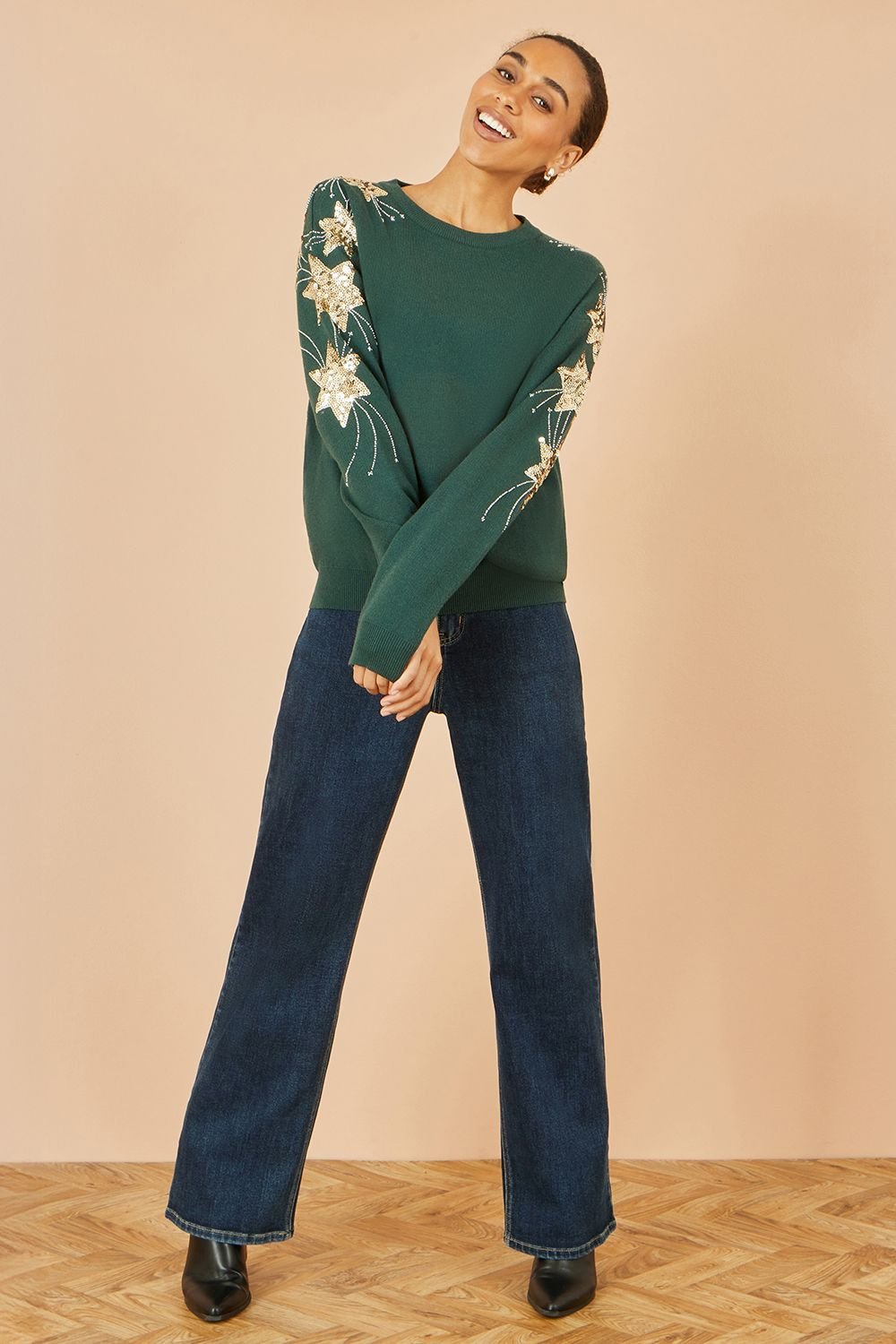 Yumi Yumi Women's Green Relaxed Fit Jumper With Sequin Star Sleeves - 3