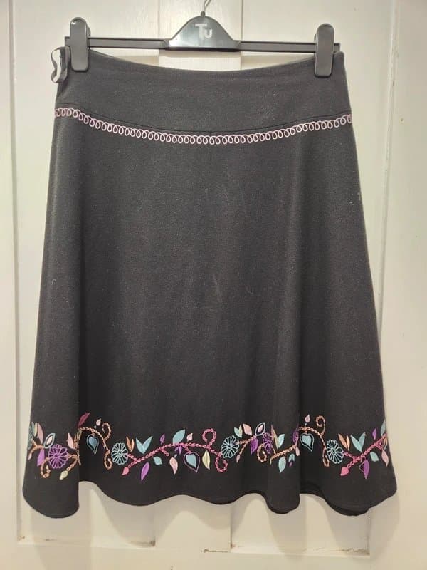 New Look Winter skirt, fully lined, size 12