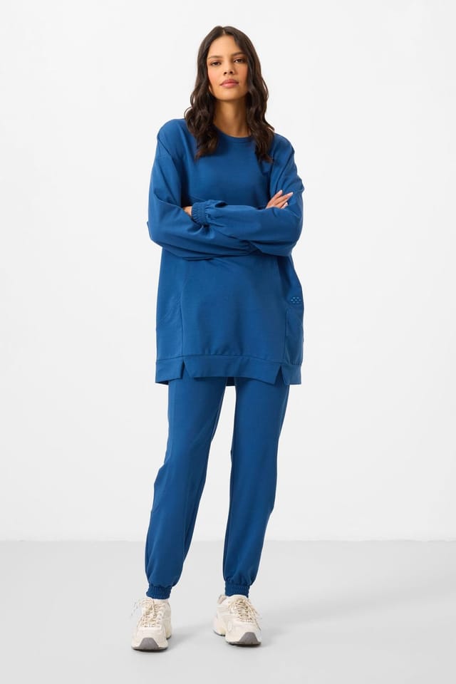 Tommy Life Tommy Life Women's Oversized Fleece Sweatshirt & Pants Set in Blue - 3
